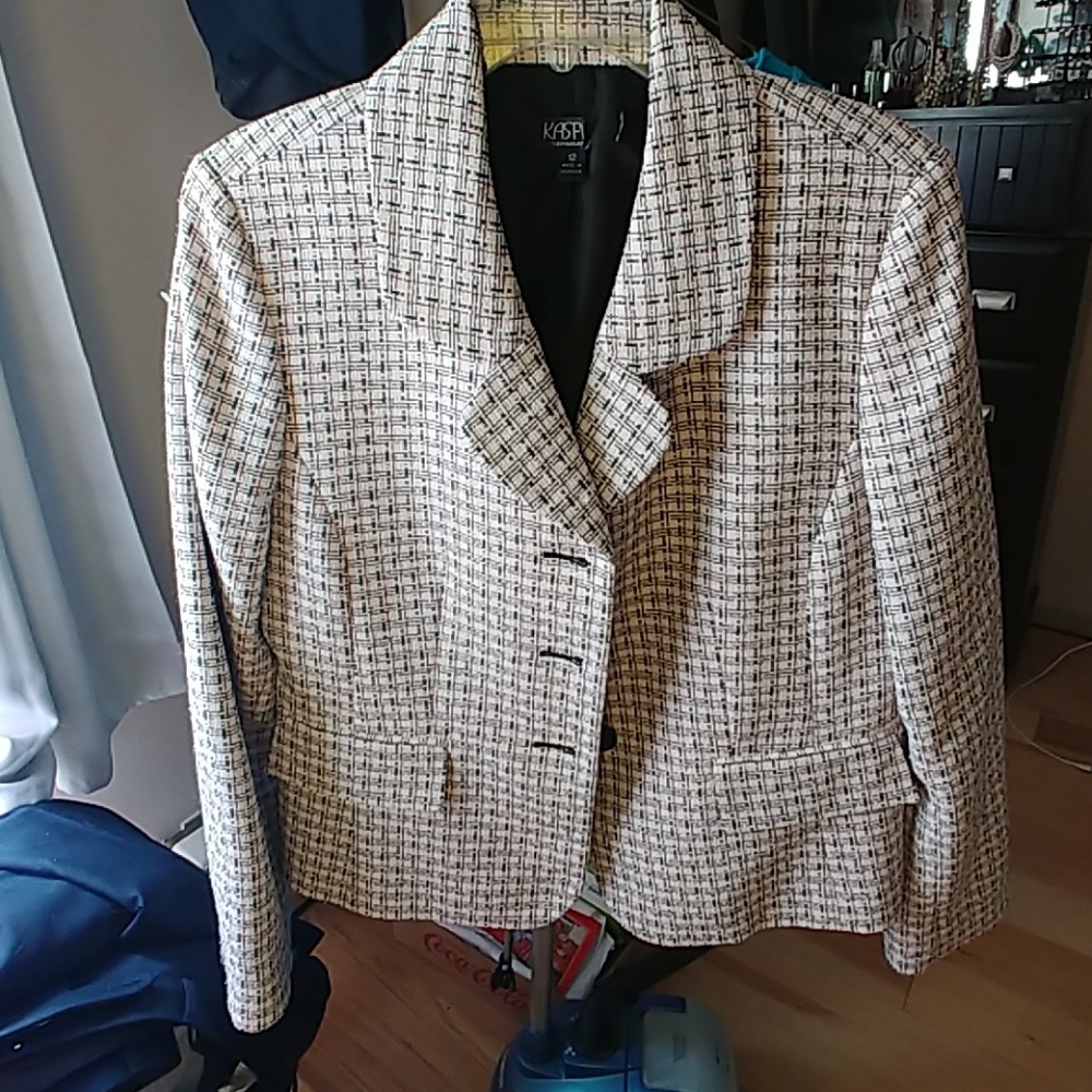 Ladies striped pattern blazer